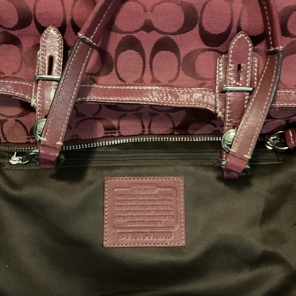 Vintage Coach Signature Burgundy Jacquard Tote Bag - Picture 10 of 11